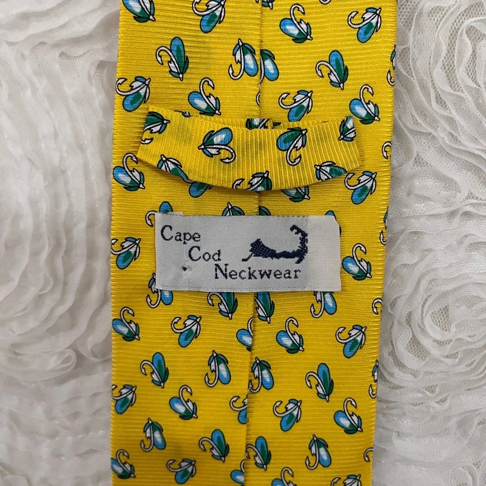 CAPE COD NECKWEAR Classic Yellow Preppy Country Club Marina Yacht Silk Neck Tie